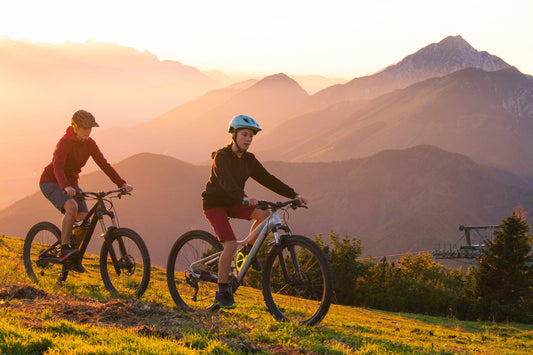 Cycling Training Plans: From Casual Rides to Competitive Racing - EZON Watch
